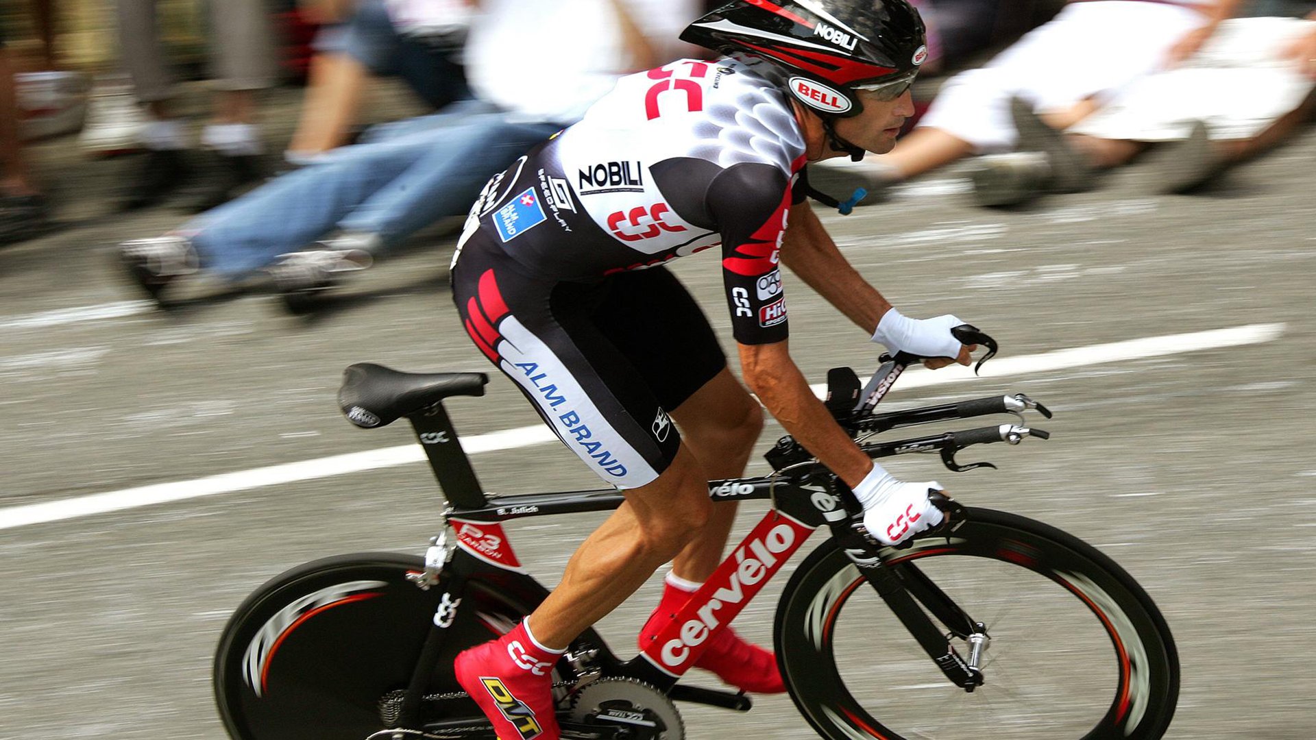 _极限攀岩比赛：天与地的极限碰撞_，关于极限攀岩的电影